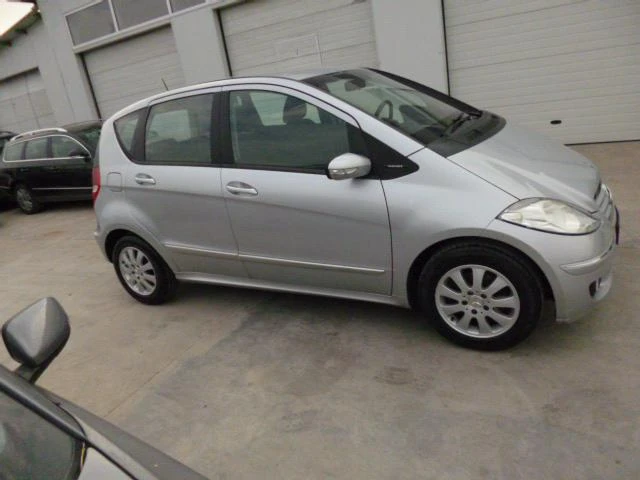 Mercedes-Benz A 180 2.0cdi 6sk,TOP, снимка 12 - Автомобили и джипове - 15659495