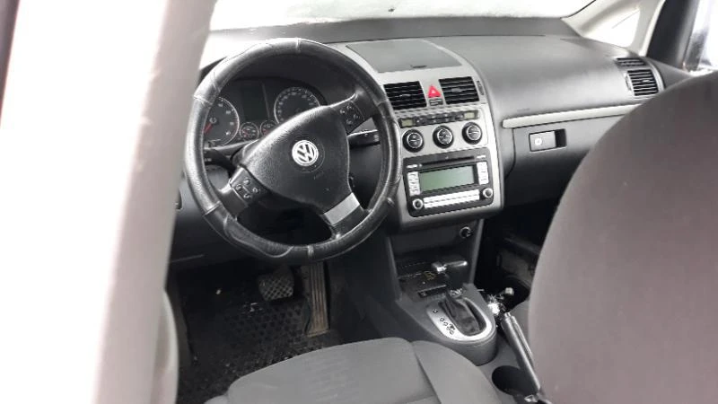 VW Touran 1.4 TSI 170ks DSG, снимка 8 - Автомобили и джипове - 47602506