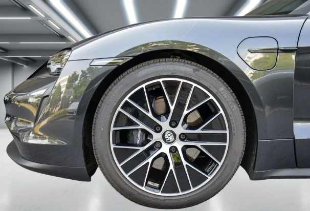 Porsche Taycan = Sport Chrono = Panorama Гаранция - изображение 5