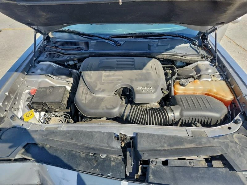Dodge Challenger 3.6L 6 Rear-wheel drive, снимка 3 - Автомобили и джипове - 53144445