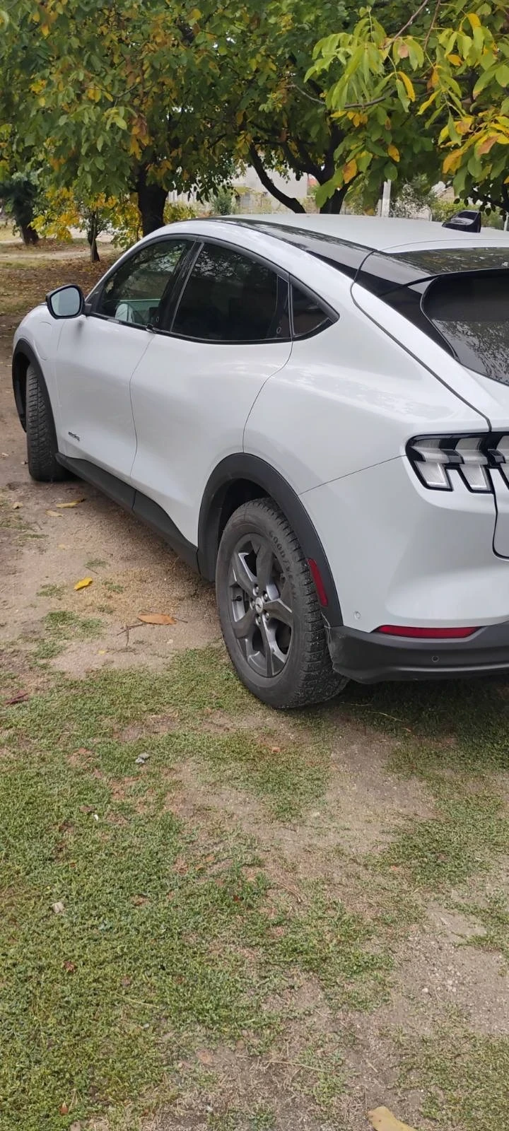 Ford Mustang Mach-E, снимка 3 - Автомобили и джипове - 56487722
