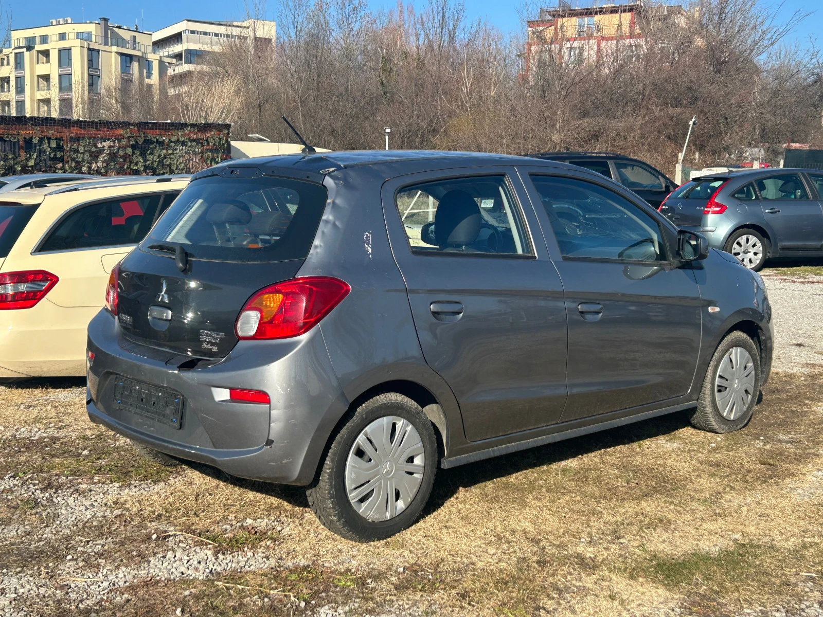 Mitsubishi Space star 1.0i euro6 A/C - изображение 8