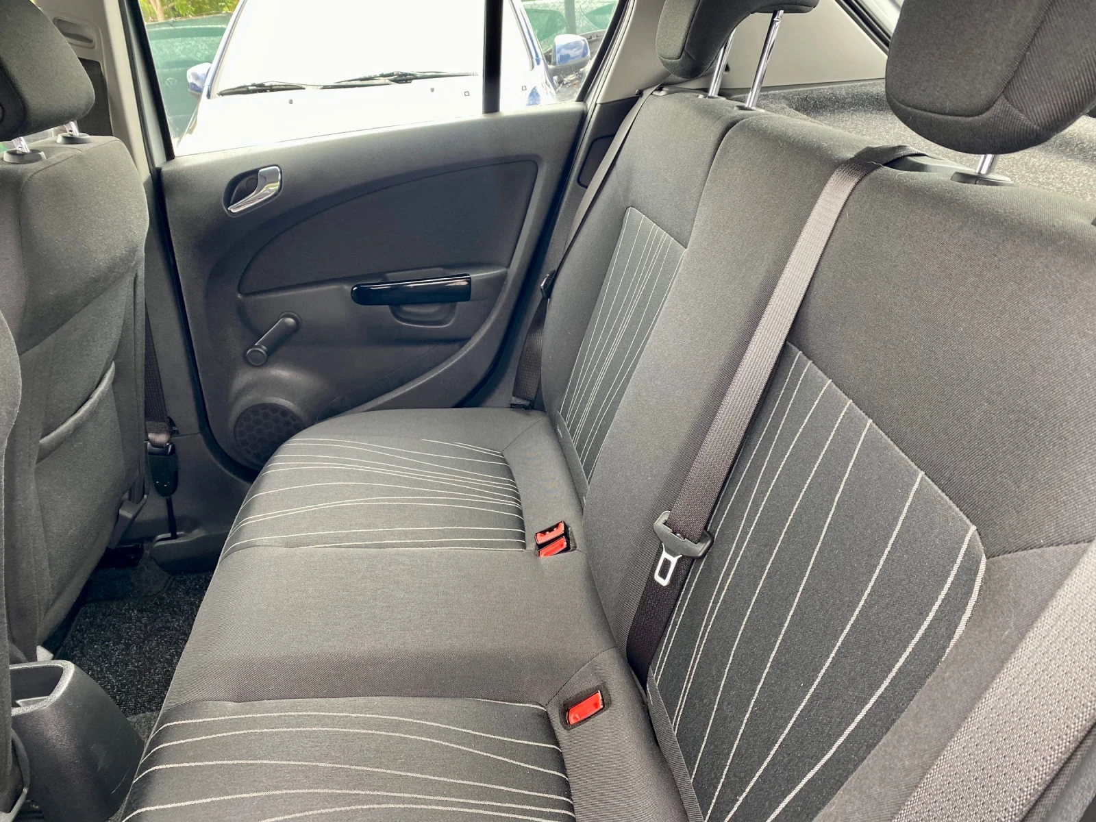 Opel Corsa  - изображение 8