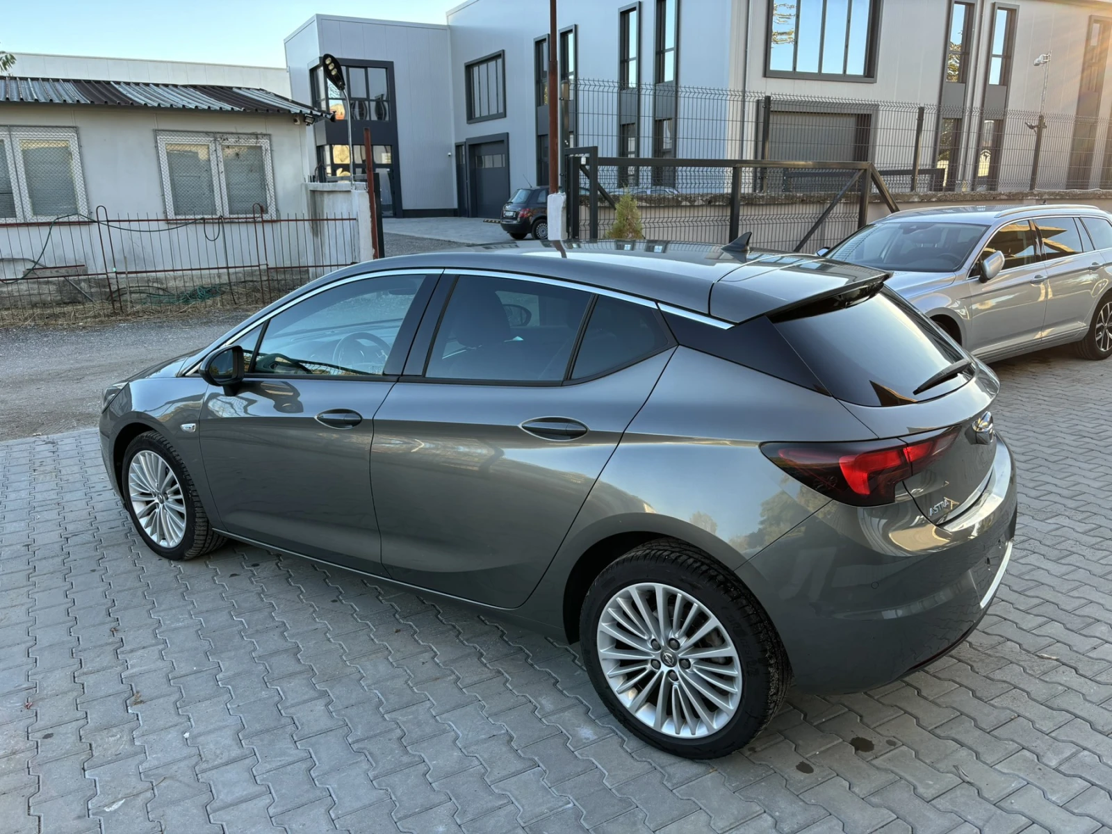 Opel Astra 1.6 CDTI INNOVATION - изображение 4