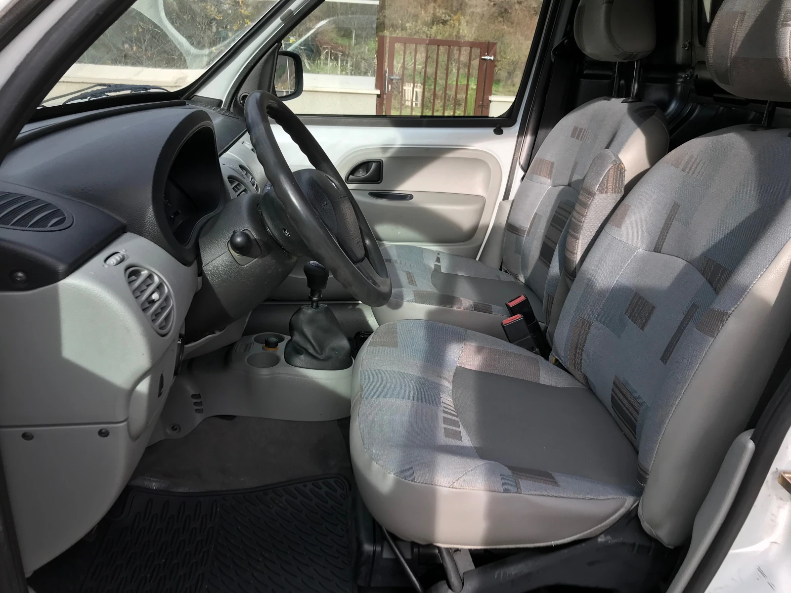 Renault Kangoo 1, 6бен.95к.4х4. - изображение 10