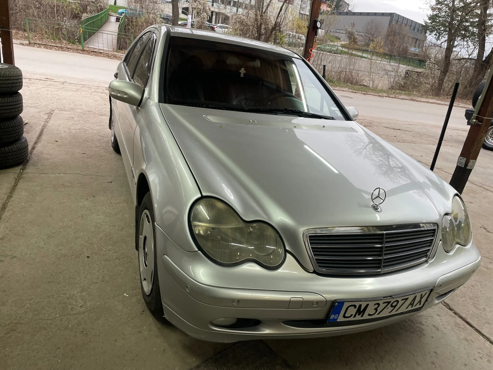 Mercedes-Benz C 200 2000 - изображение 2