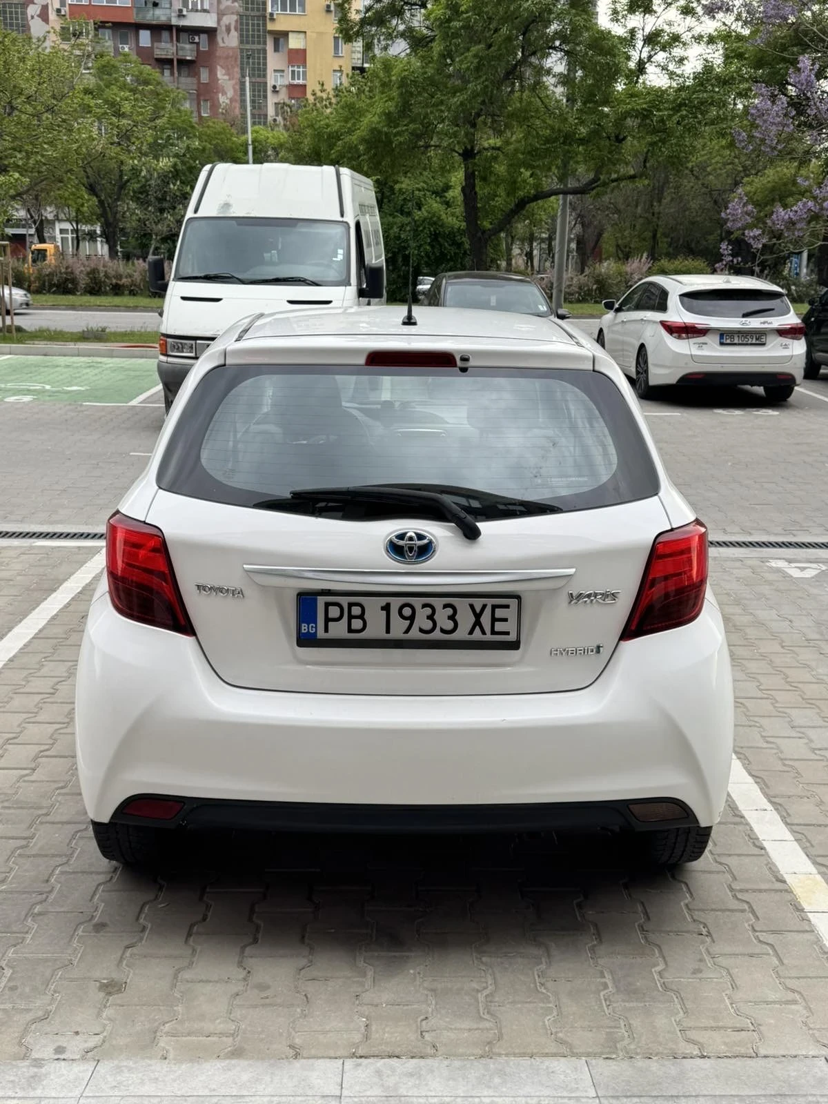 Toyota Yaris 1.5 hybrid автоматик, снимка 6 - Автомобили и джипове - 53012889