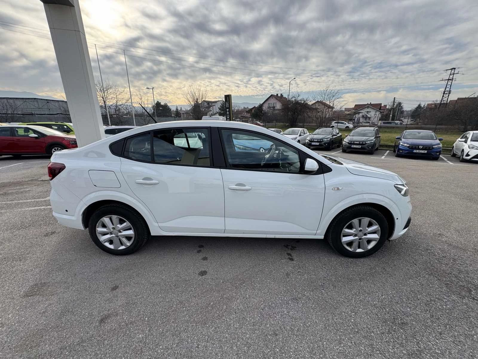 Dacia Logan 1.0 Tce 91k.c. LPG - изображение 7