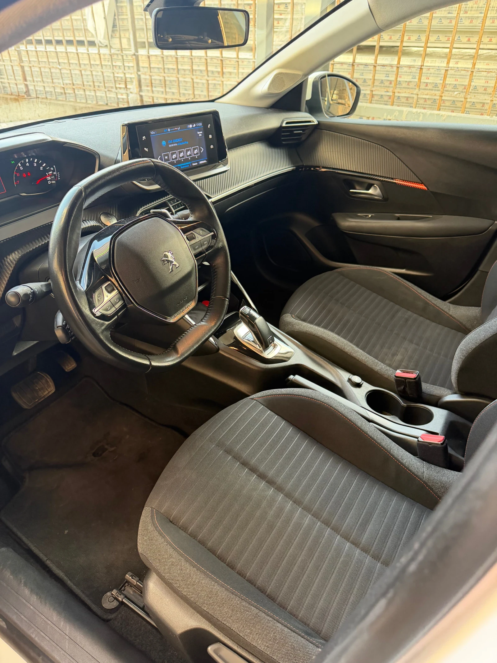 Peugeot 208 1.2, снимка 7 - Автомобили и джипове - 53737790