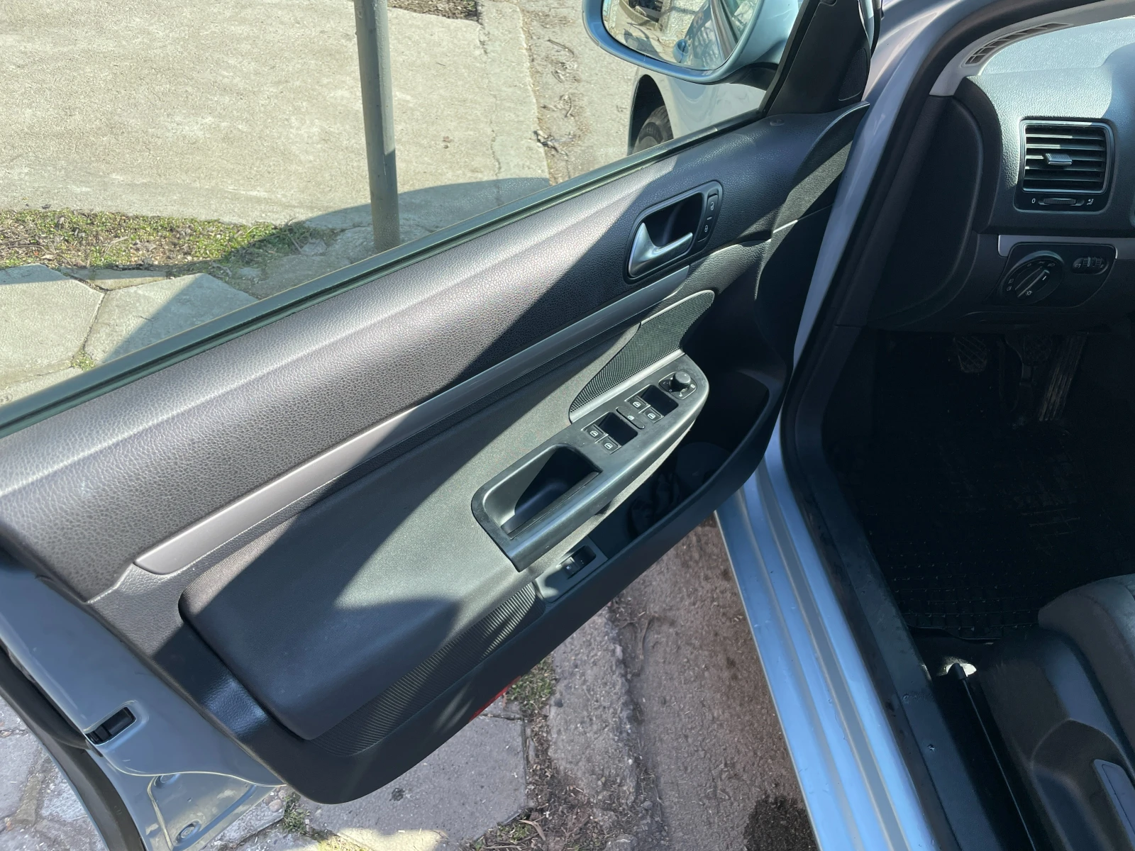 VW Jetta, снимка 12 - Автомобили и джипове - 53757432