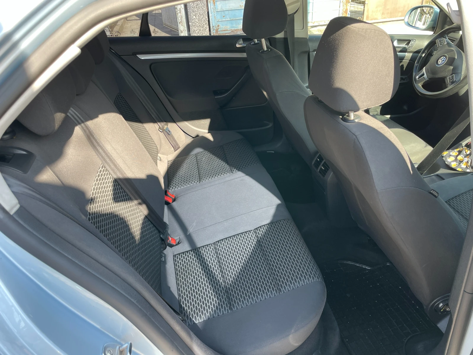 VW Jetta, снимка 9 - Автомобили и джипове - 53757432