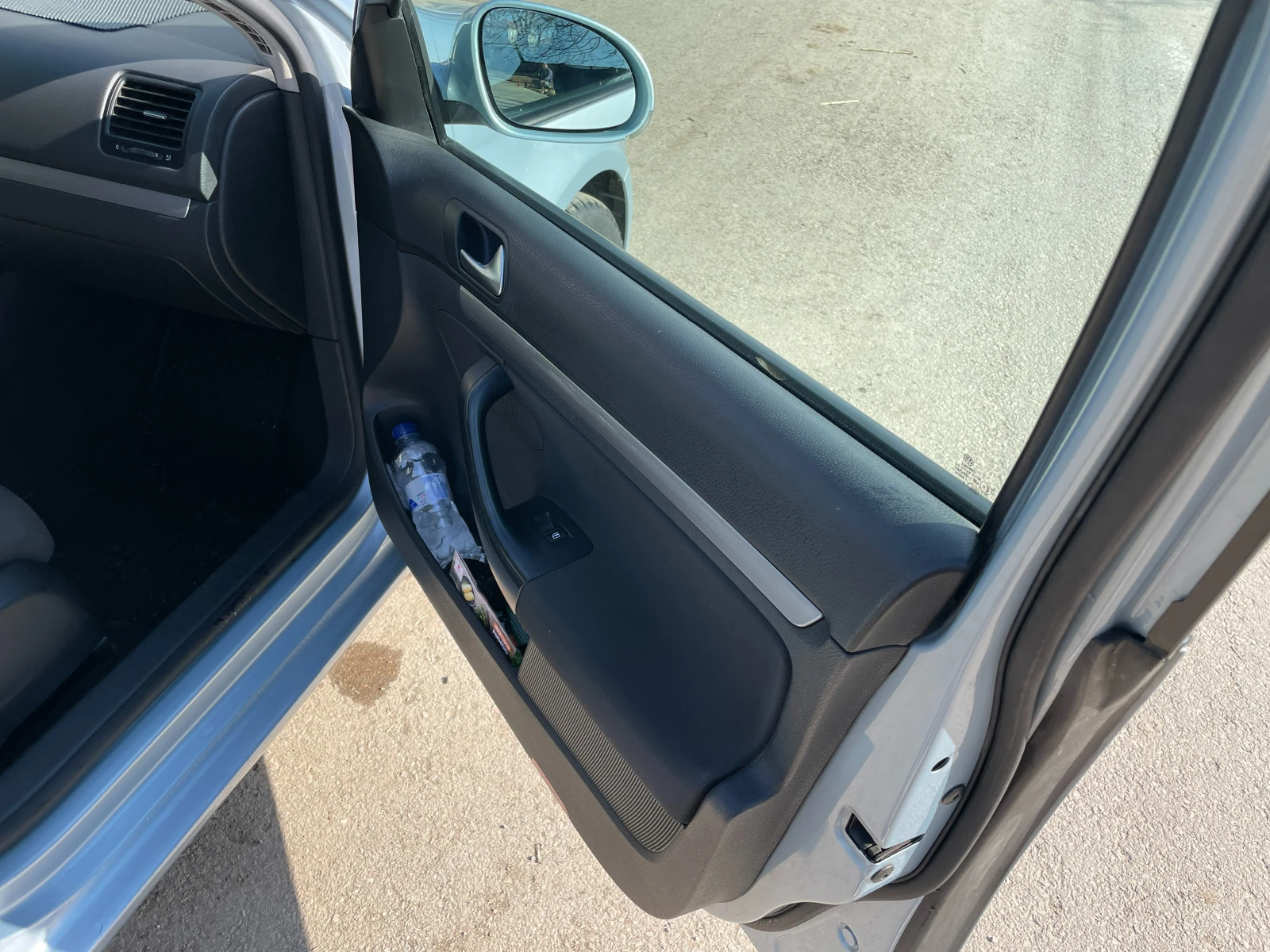 VW Jetta, снимка 10 - Автомобили и джипове - 53757432