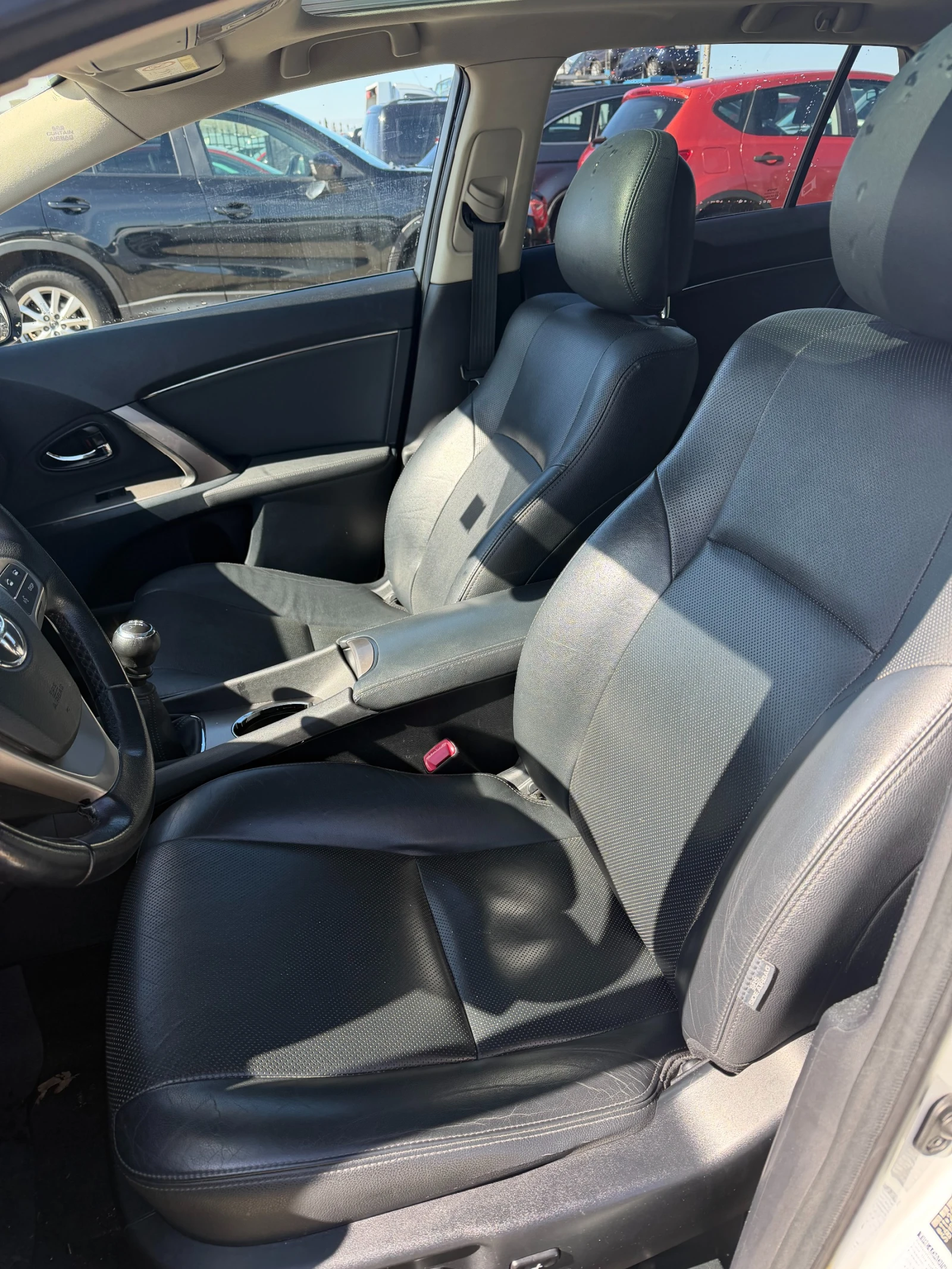 Toyota Avensis 2.0D-4D PANRAMA/NAVI/KAMERA EURO 5, снимка 12 - Автомобили и джипове - 53769464