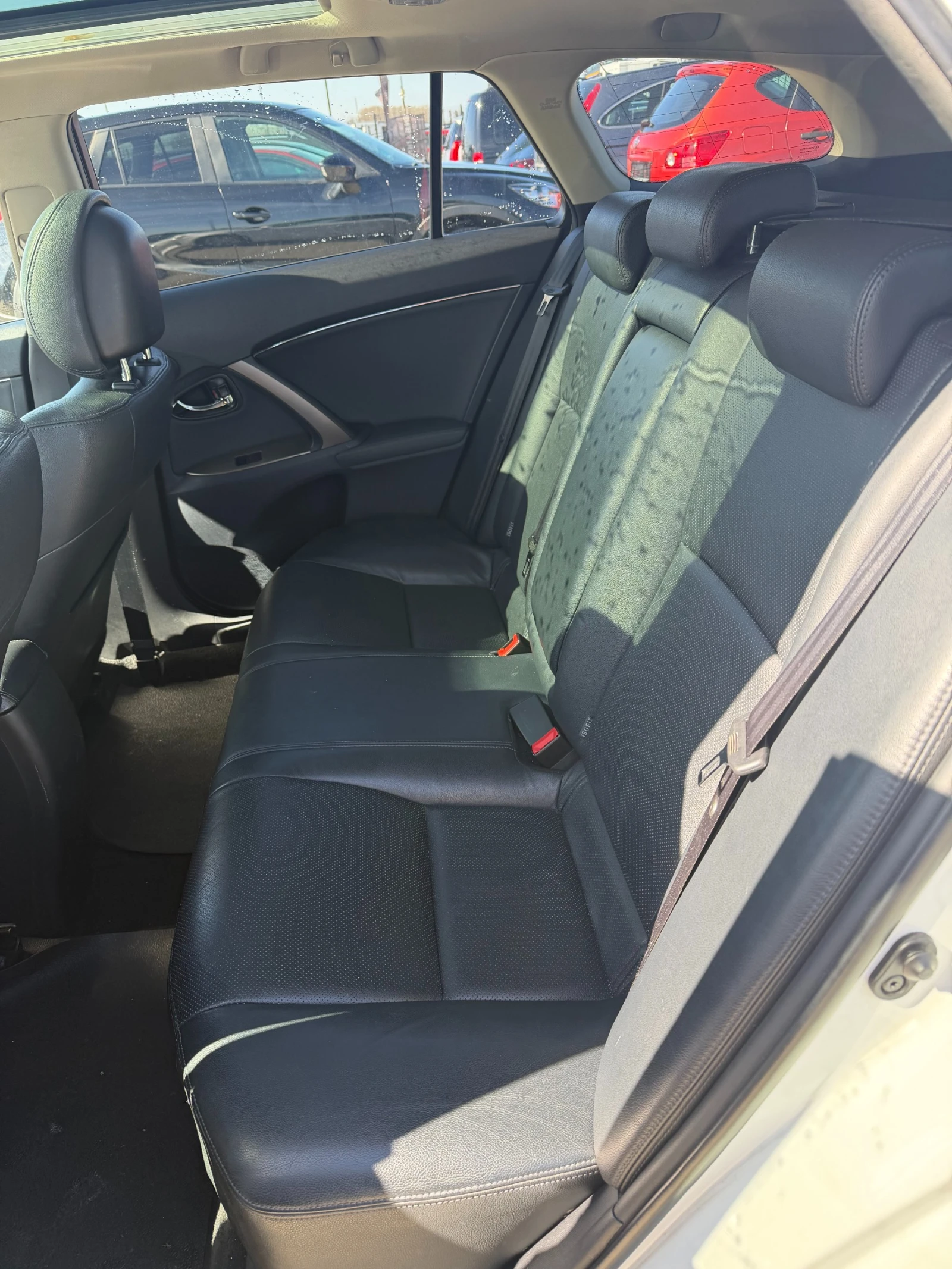 Toyota Avensis 2.0D-4D PANRAMA/NAVI/KAMERA EURO 5 - изображение 10