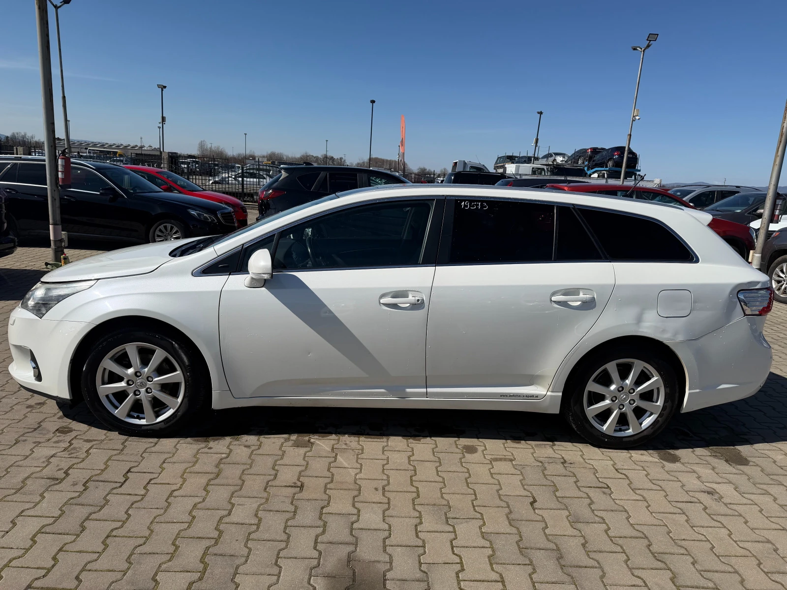 Toyota Avensis 2.0D-4D PANRAMA/NAVI/KAMERA EURO 5 - изображение 9