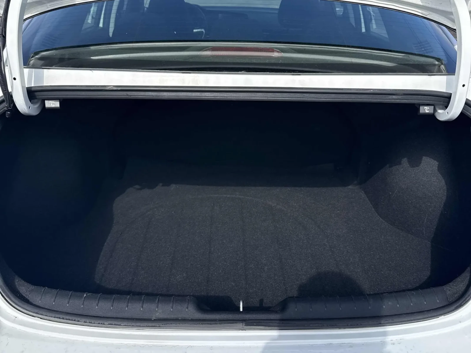 Hyundai Elantra * * CARFAX * * АВТО КРЕДИТ * * Цена до БГ * * , снимка 17 - Автомобили и джипове - 54512676