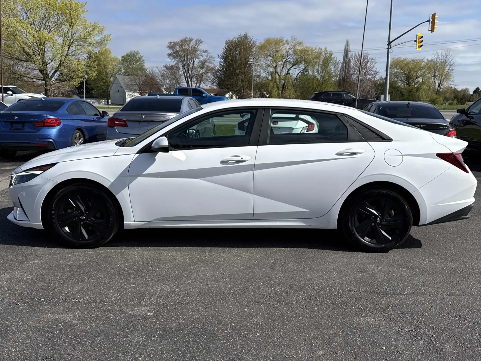 Hyundai Elantra * * CARFAX * * АВТО КРЕДИТ * * Цена до БГ * * , снимка 3 - Автомобили и джипове - 54512676