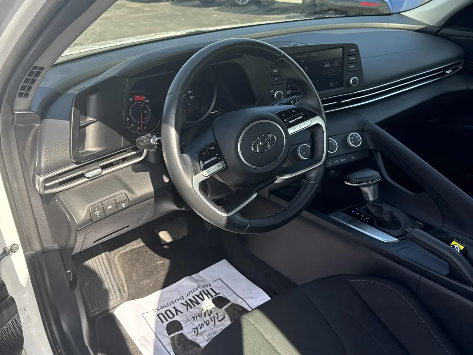 Hyundai Elantra * * CARFAX * * АВТО КРЕДИТ * * Цена до БГ * * , снимка 6 - Автомобили и джипове - 54512676