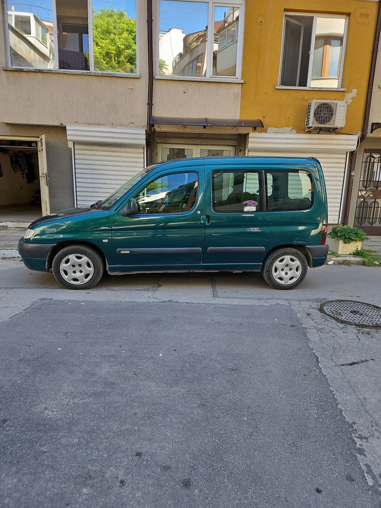 Citroen Berlingo 2.0 HDI, снимка 8 - Автомобили и джипове - 54590258