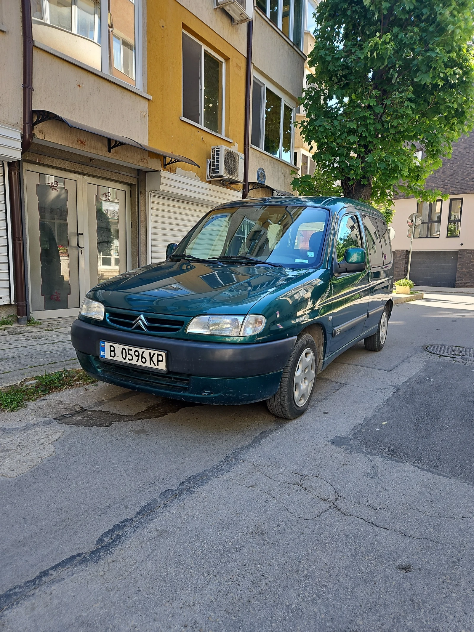 Citroen Berlingo 2.0 HDI, снимка 9 - Автомобили и джипове - 54590258