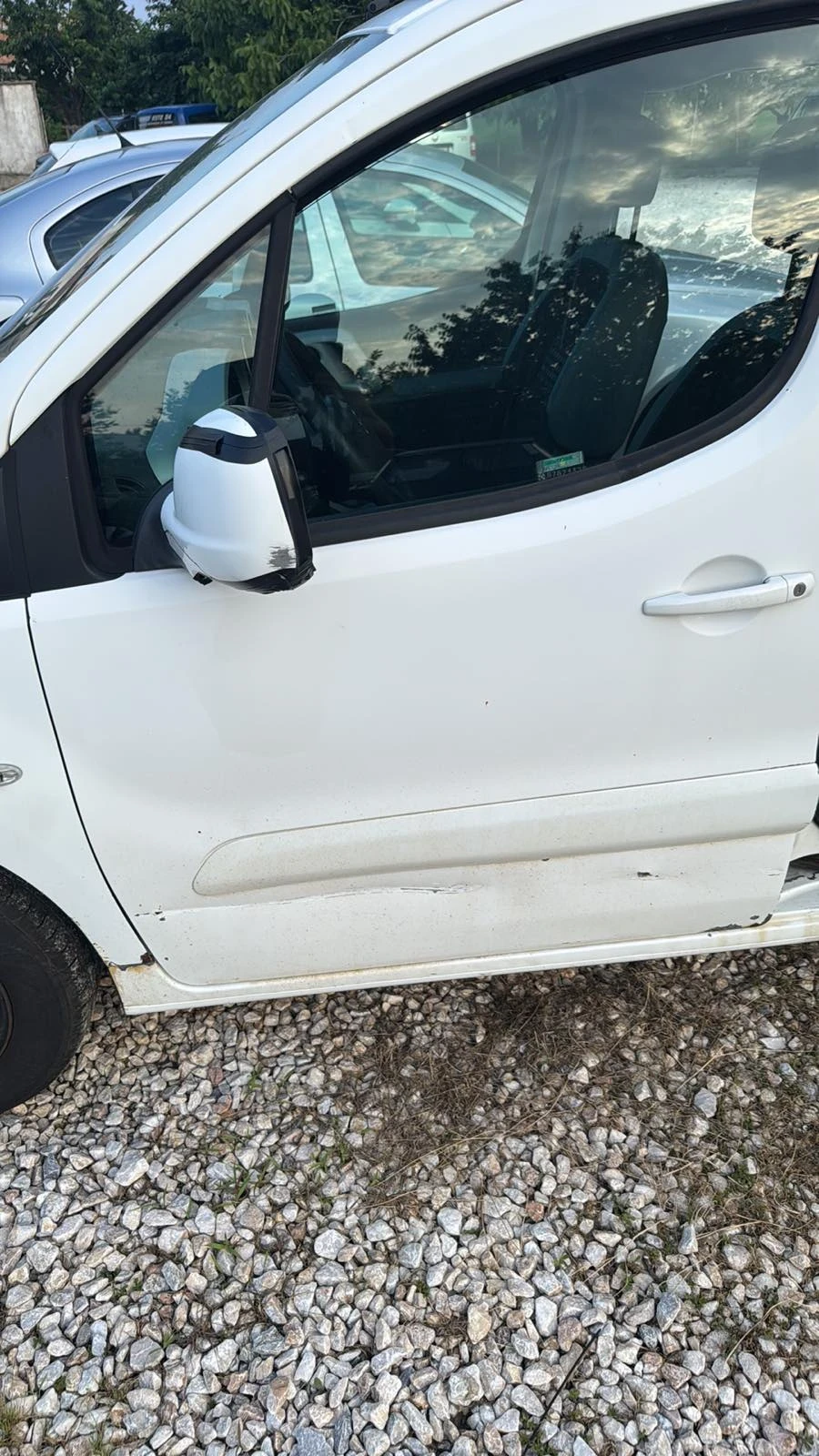 Citroen Berlingo 1.6 ehdi, снимка 7 - Автомобили и джипове - 54898547