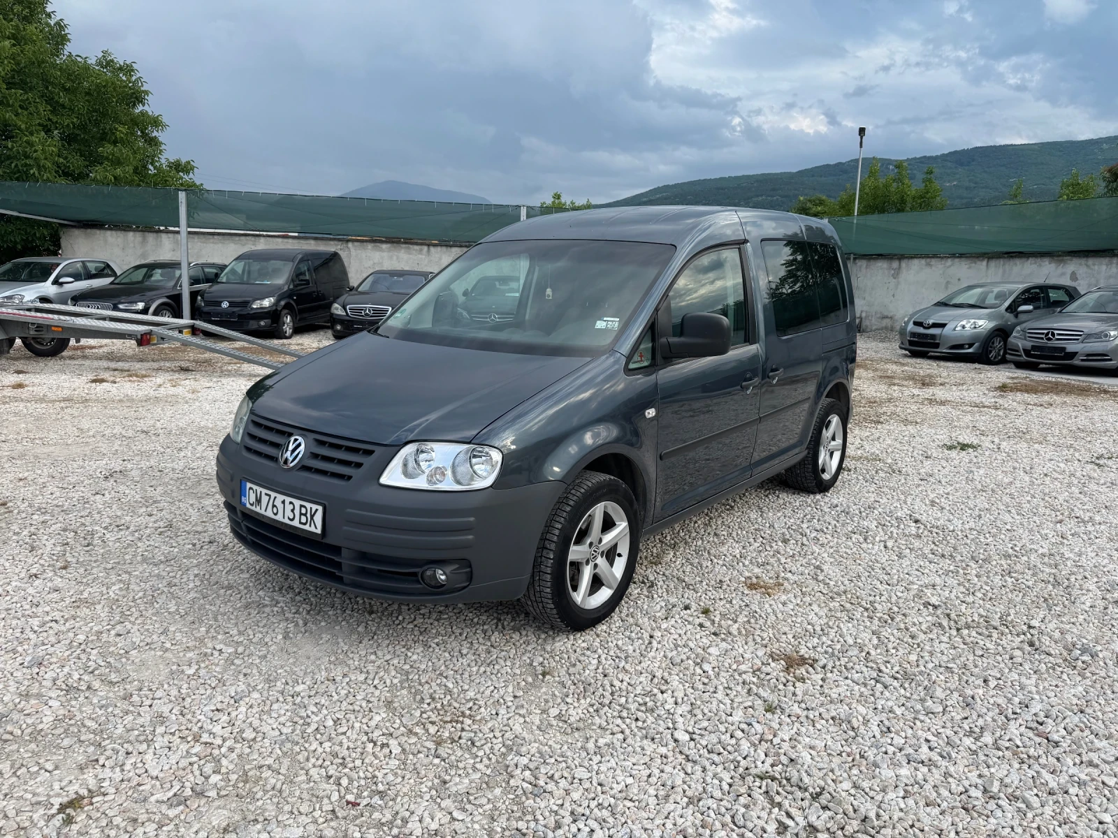 VW Caddy 1.9 tdi life  7места