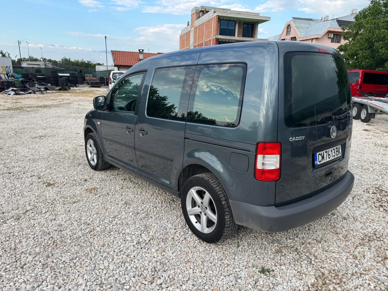 VW Caddy 1.9 tdi life  7места, снимка 4 - Автомобили и джипове - 54932666