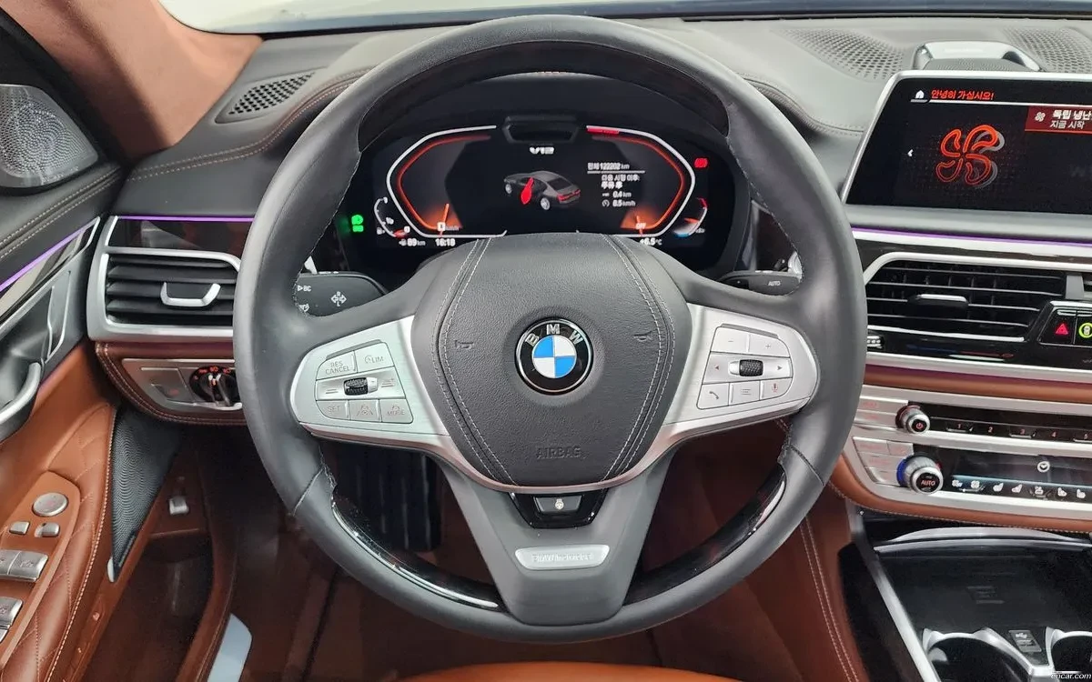 BMW 760 М760Li XDRIVE V12 EXCELLENCE| TV| B&W| FULL, снимка 7 - Автомобили и джипове - 55062830