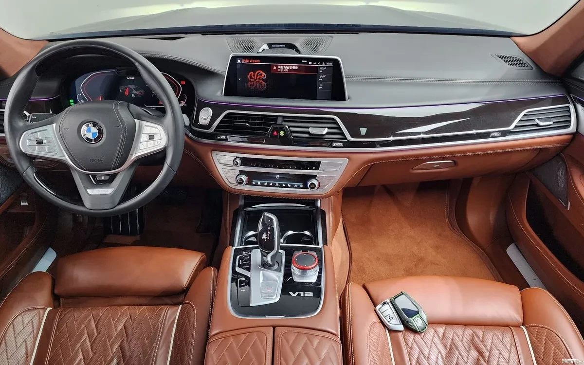 BMW 760 М760Li XDRIVE V12 EXCELLENCE| TV| B&W| FULL, снимка 6 - Автомобили и джипове - 55062830