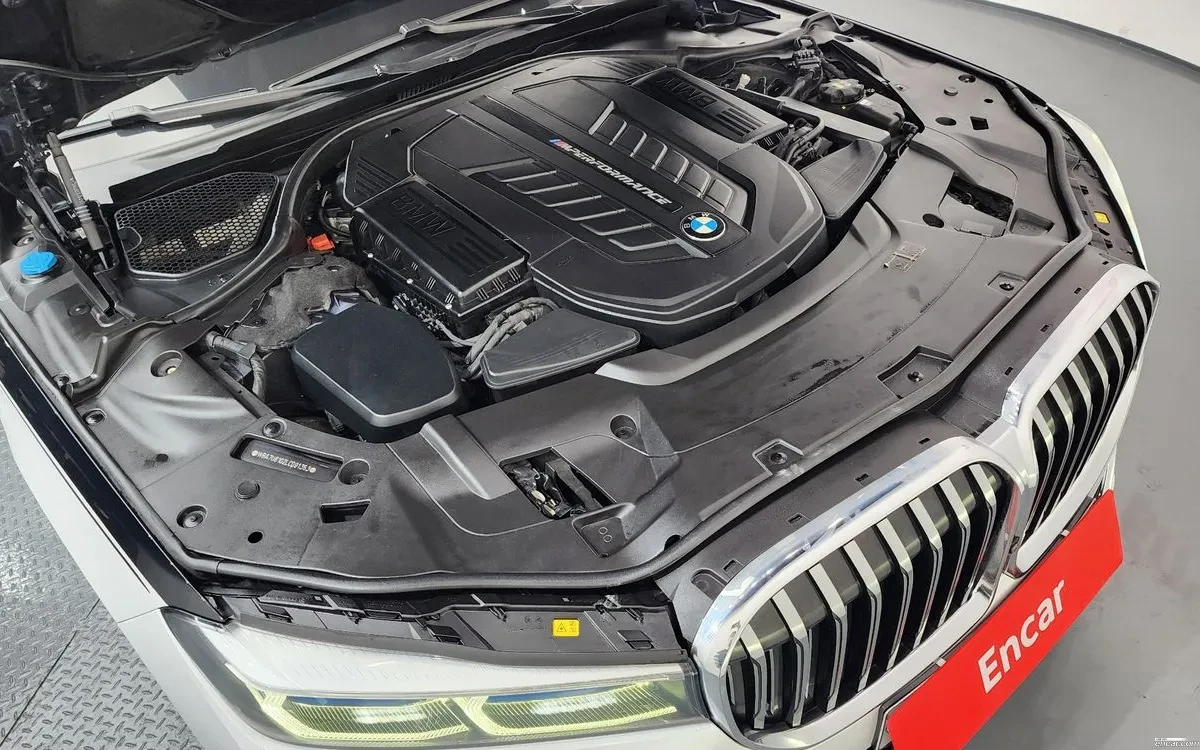 BMW 760 М760Li XDRIVE V12 EXCELLENCE| TV| B&W| FULL, снимка 16 - Автомобили и джипове - 55062830