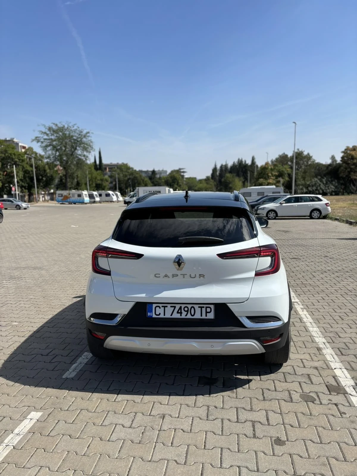 Renault Captur, снимка 2 - Автомобили и джипове - 55783335