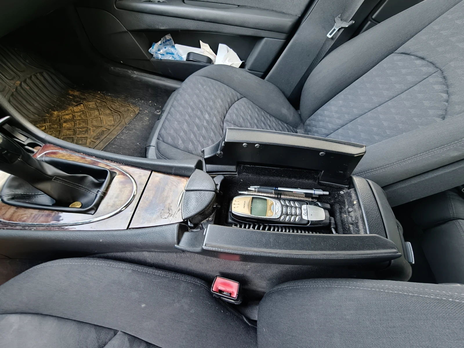 Mercedes-Benz E 220 S211, снимка 8 - Автомобили и джипове - 56131746