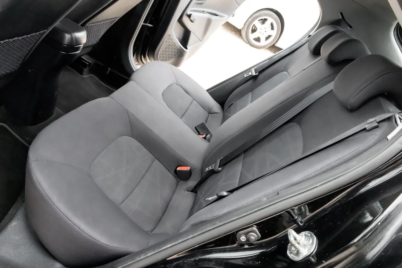 Kia Rio 1.25i 86kc. | Mobile.bg � ����������� 12
