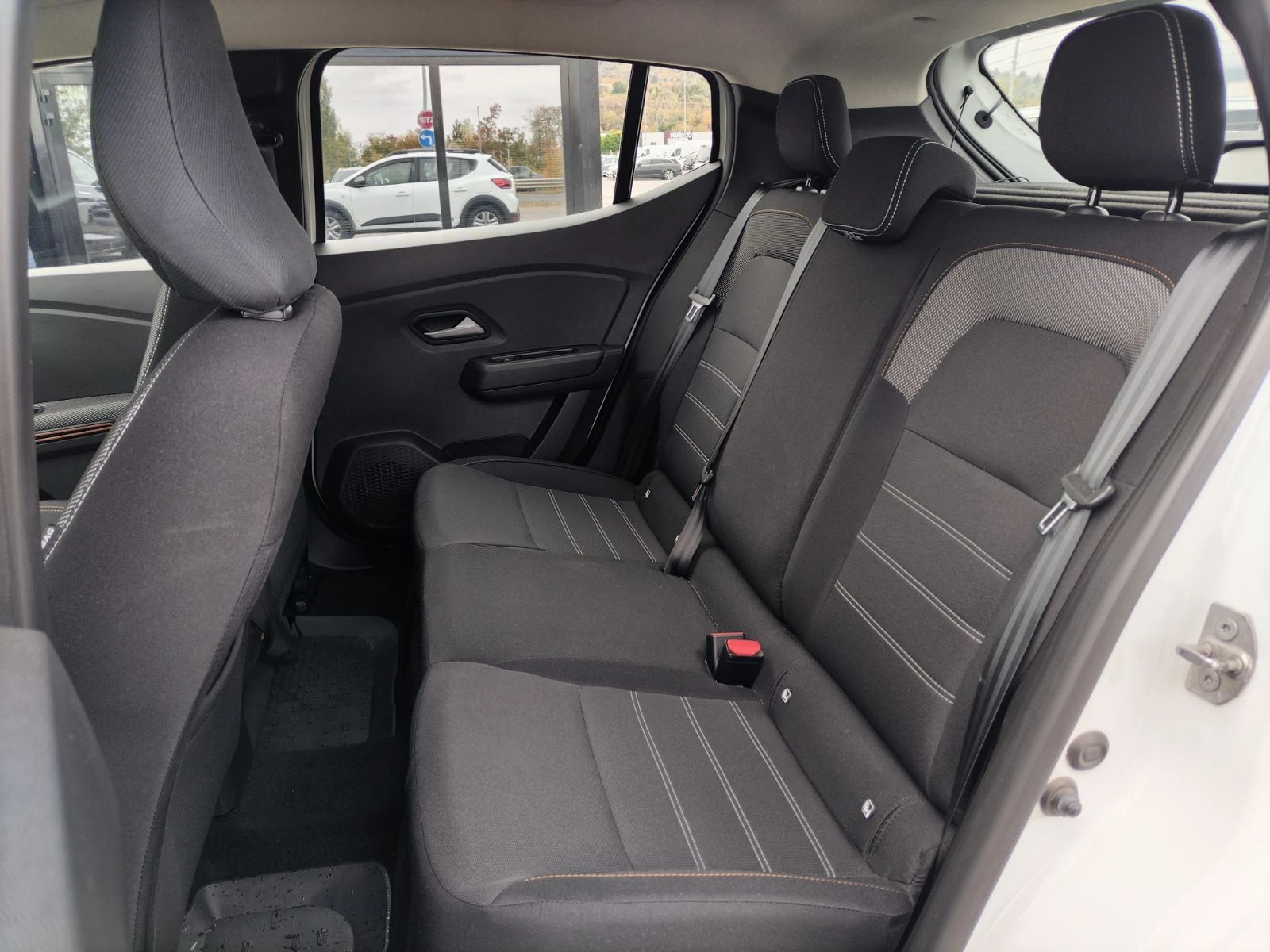 Dacia Sandero STEPWAY/1.0ECO-G/100�.�./Expression | Mobile.bg � ����������� 13