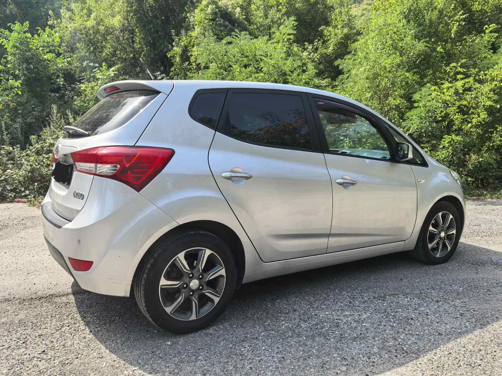 Hyundai Ix20 1.6 CRDI, снимка 4 - Автомобили и джипове - 56514780