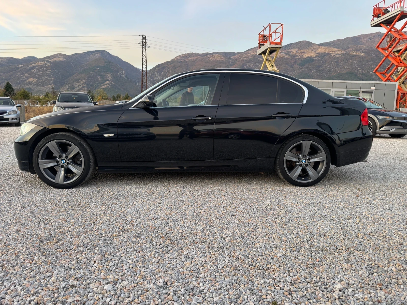 BMW 330 M57* Автомат* , снимка 12 - Автомобили и джипове - 56568240