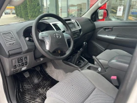 Toyota Hilux 3.0 D4D 4WD Double Cab, снимка 9 - Автомобили и джипове - 44877584