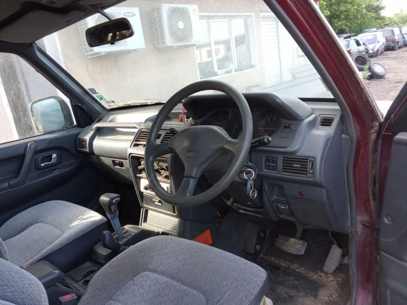 Mitsubishi Pajero, снимка 5 - Автомобили и джипове - 46335321