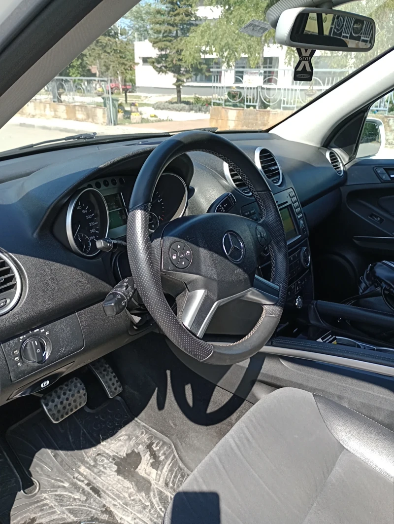 Mercedes-Benz ML 320, снимка 7 - Автомобили и джипове - 49502970