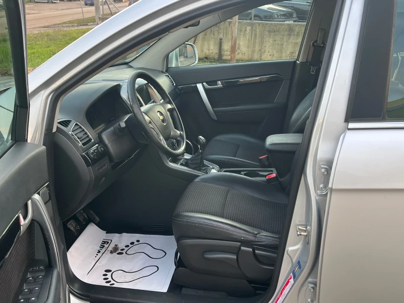 Chevrolet Captiva 2.4i 4x4, снимка 9 - Автомобили и джипове - 52942013