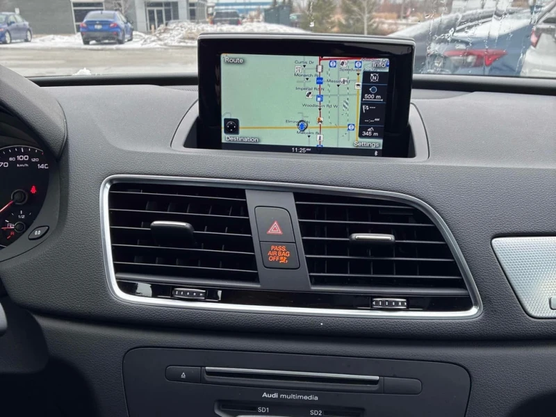 Audi Q3 * Progressiv * CARFAX * KEYLESS * ЗАДНА КАМЕРА , снимка 9 - Автомобили и джипове - 53251873