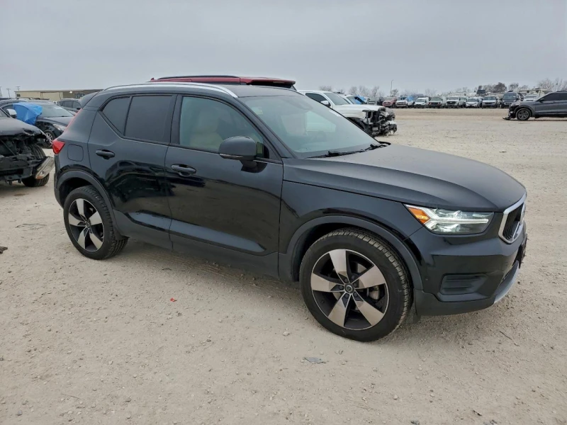 Volvo XC40 T5 Momentum, снимка 4 - Автомобили и джипове - 53397388
