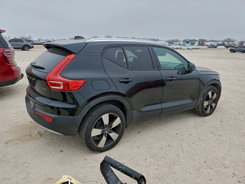 Volvo XC40 T5 Momentum, снимка 3 - Автомобили и джипове - 53397388