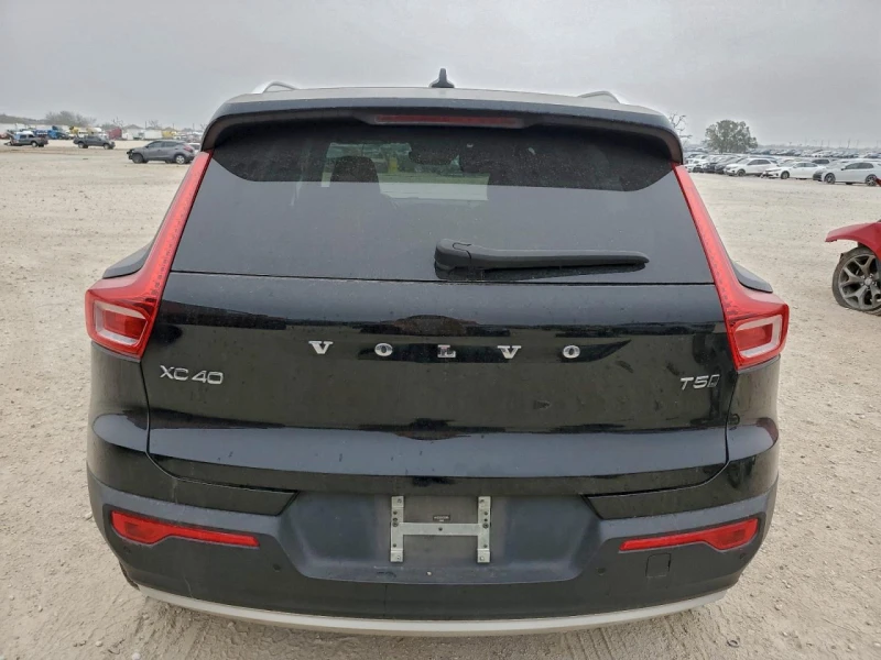 Volvo XC40 T5 Momentum, снимка 6 - Автомобили и джипове - 53397388