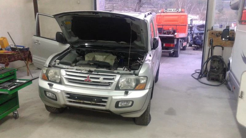 Mitsubishi Pajero 3.2 ИЗКУПУВАМ, снимка 13 - Автомобили и джипове - 34240144