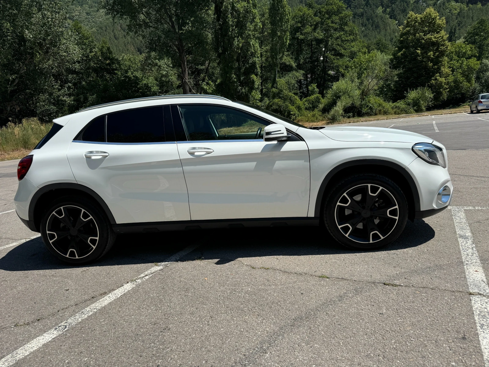 Mercedes-Benz GLA 250  - изображение 8