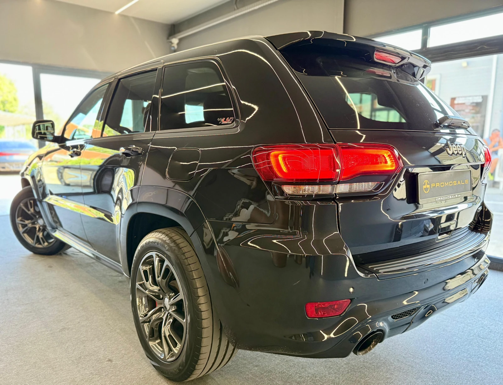 Jeep Grand cherokee SRT* Panorama* Harman/Kardon* Лизинг - изображение 4