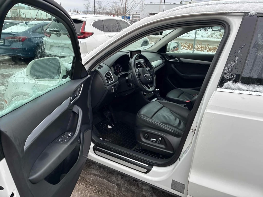 Audi Q3 * Progressiv * CARFAX * KEYLESS * ����� ������  | Mobile.bg � ����������� 13