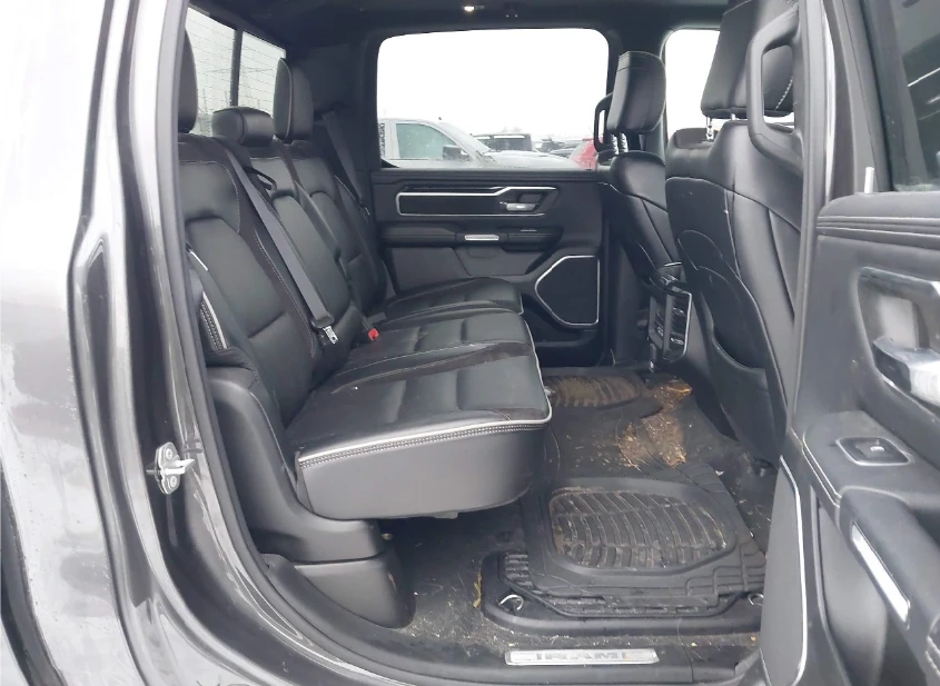 Dodge RAM 1500 LARAMIE  - изображение 9