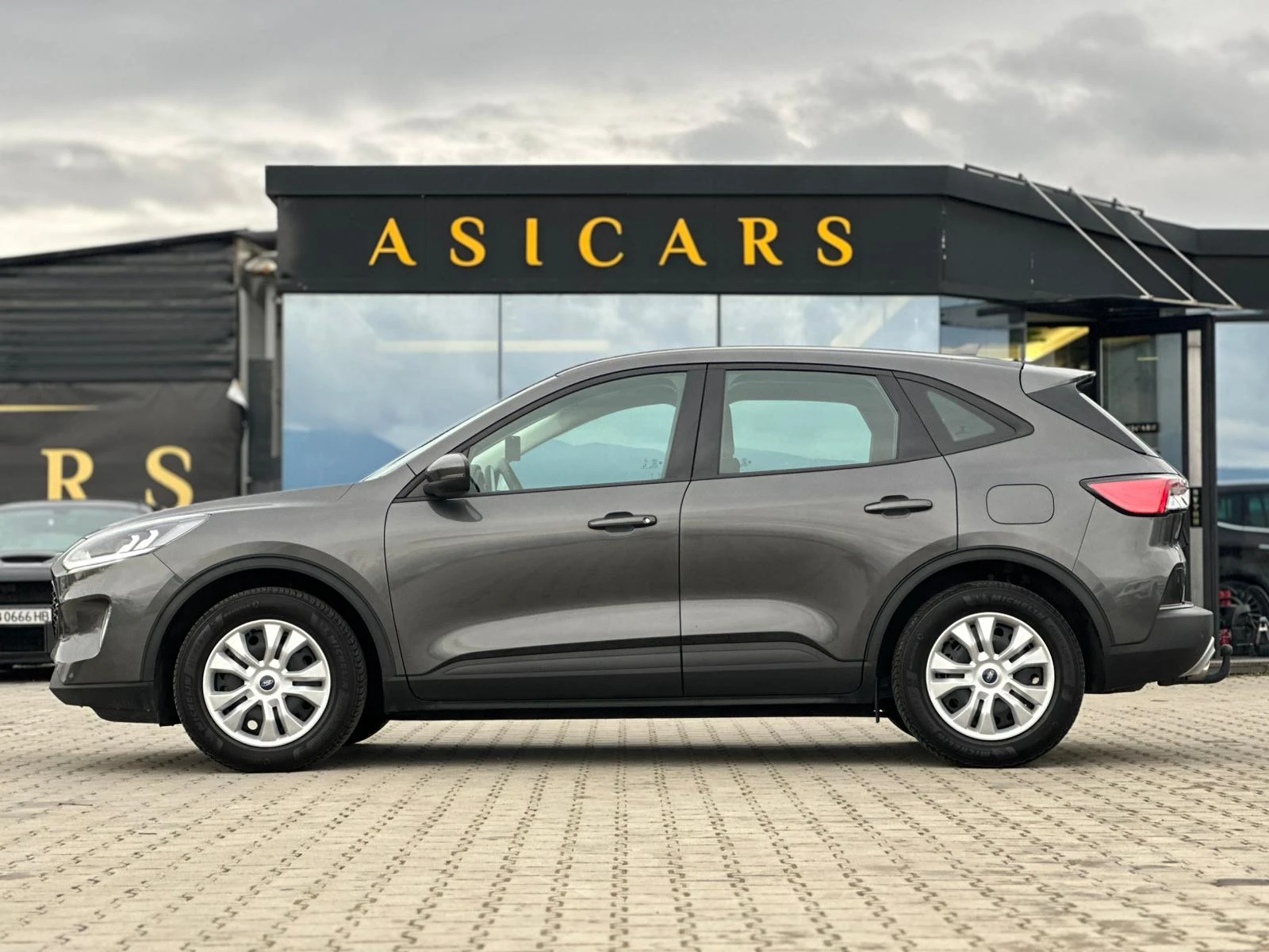 Ford Kuga / 1.5 D / EURO 6 / ПОДГРЕВИ НА 4 СЕДАЛКИ + ВОЛАН / - изображение 2